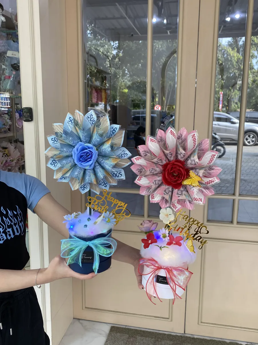 Carrousel Money Bouquet | ARTIFICIAL FLOWER